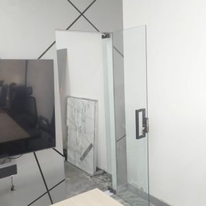 Glass door with floor spiring Glass door with floor spiring
